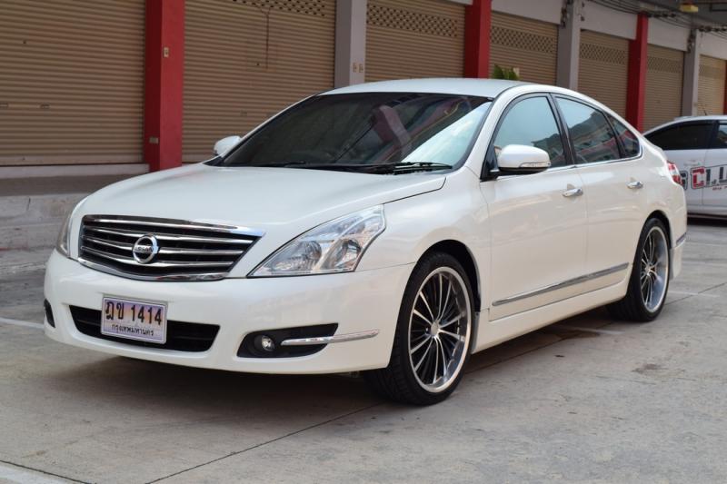 Nissan teana 2010 года