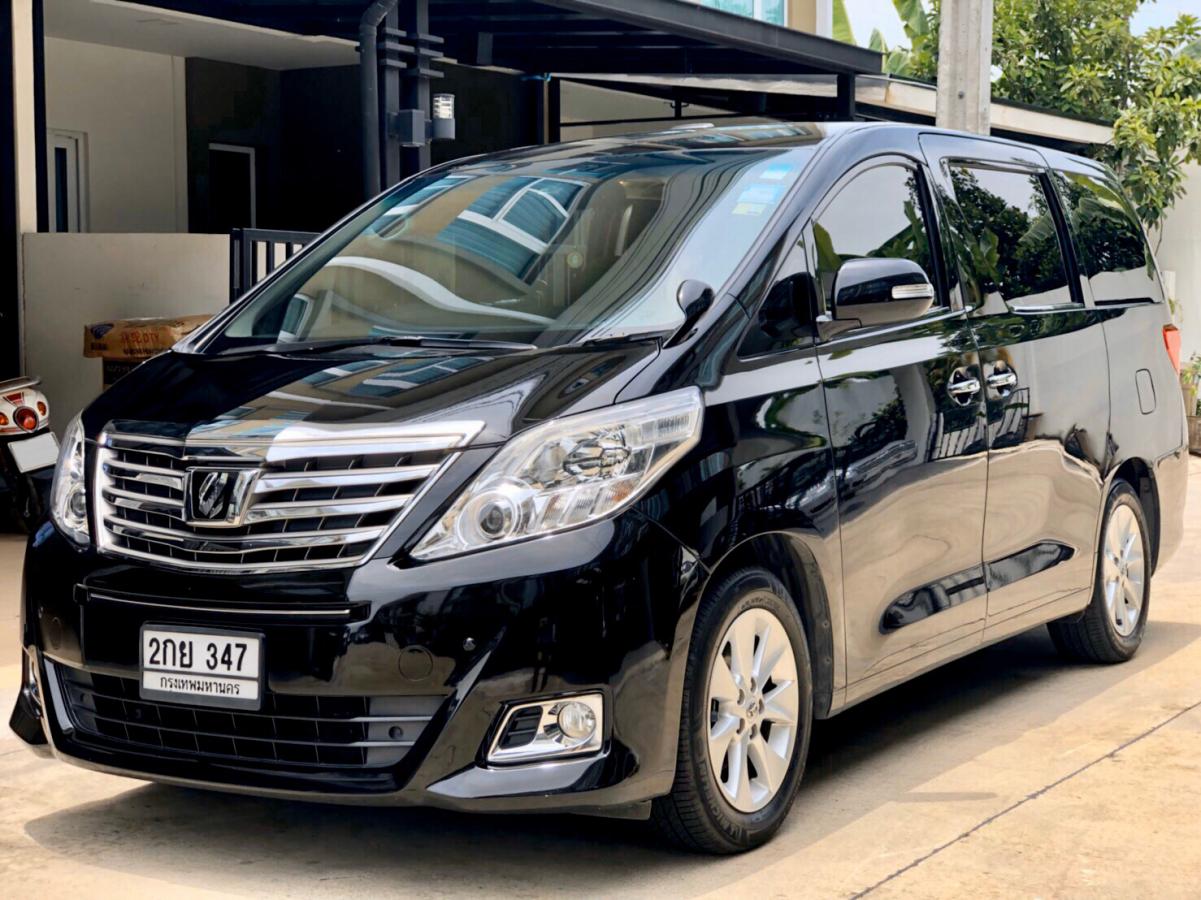 Toyota alphard черный