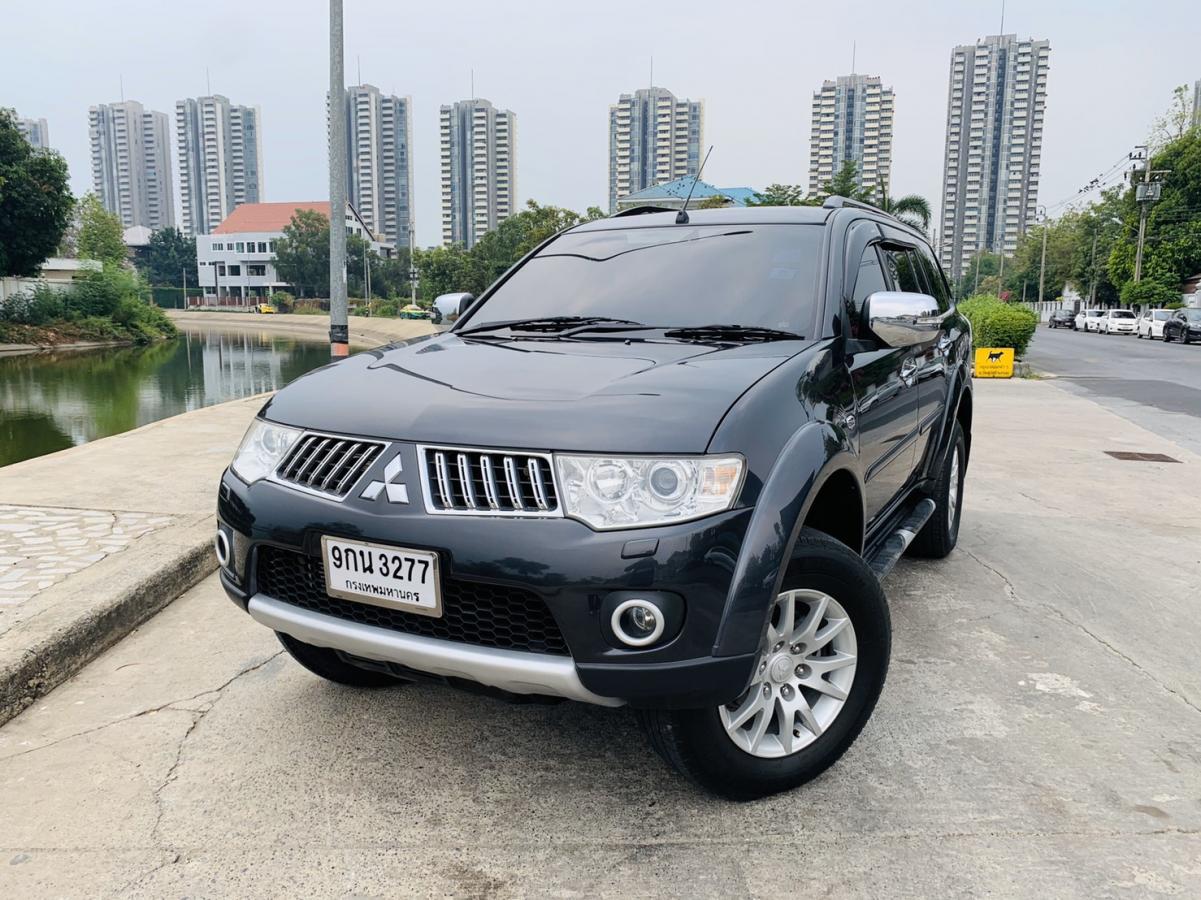 Mitsubishi pajero sport 2013