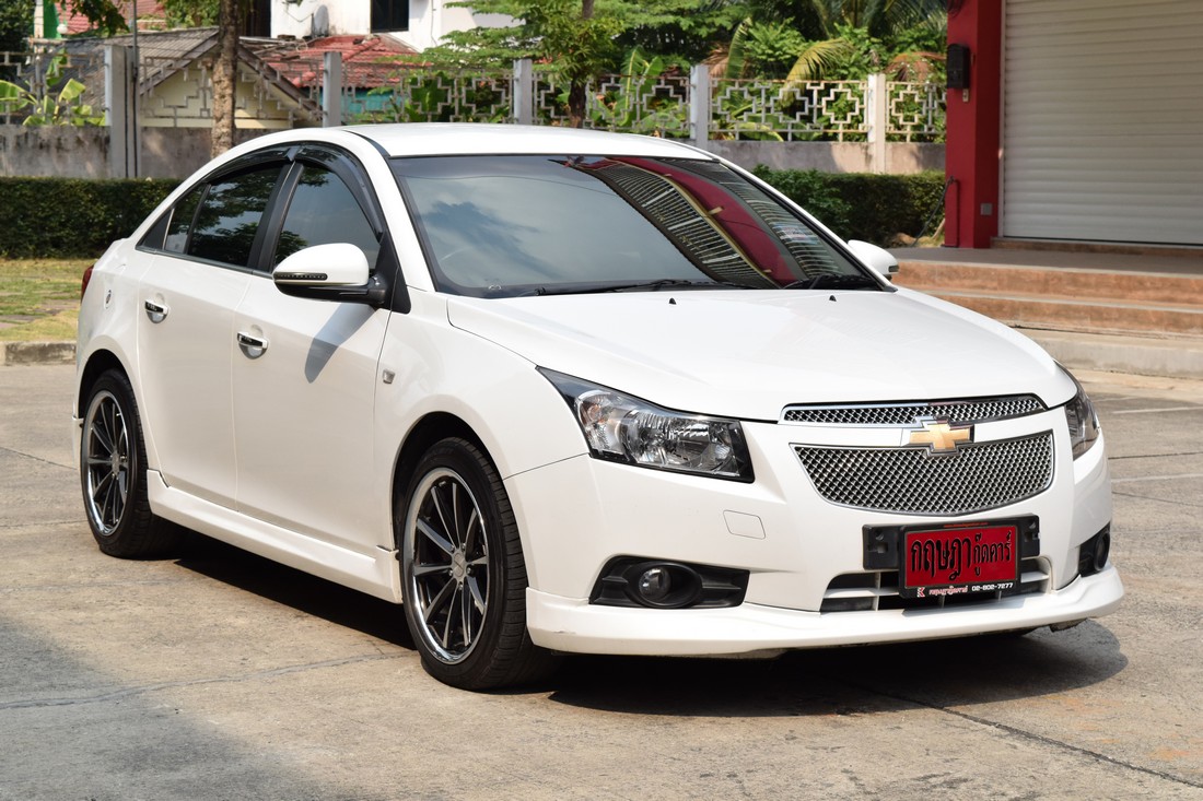 Chevrolet cruze белый фото