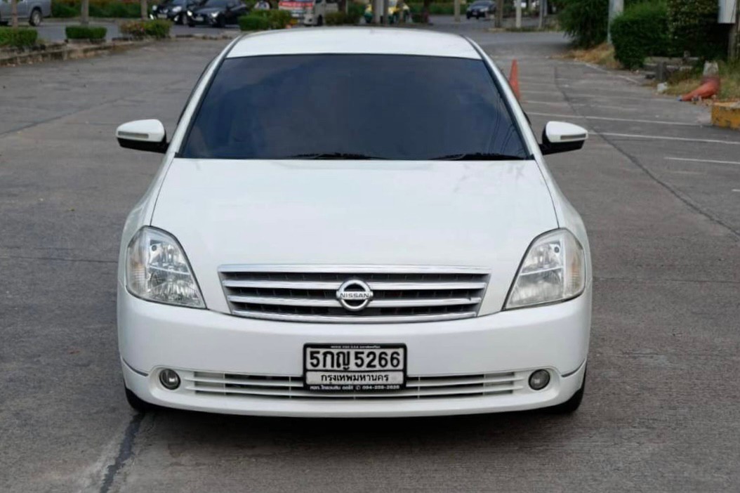 Nissan teana 230jm