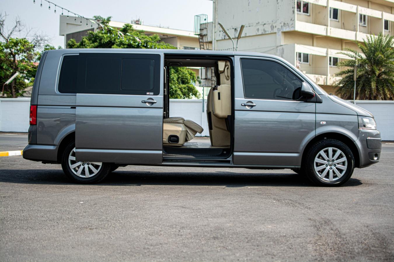 Volkswagen caravelle 2014