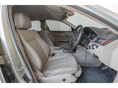 รถเก๋ง Benz E200 1.8 CGI Blue Efficency Elegance (W212) ปี 12 C 1413 รูปที่ 9