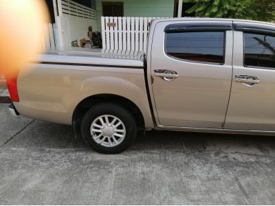 ขายรถ Isuzu Dmaz Hilander Z Cab 4 2500 MT สีทอง ปี 2013 ใส่TopUp ตรงรุ่น รูปที่ 9