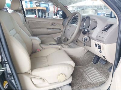 toyota fortuner 2.7 v เบนซินมือเดียวป้ายแดงไม่เคยติดแก๊สรถสวยจัดประวัติ 0 รูปที่ 9