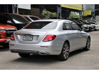 สีเดิมไม่เคยมีอุบัติเหตุ สวยจริง ถ้าคุณหา ไม่ผิดหวังแน่นอน จัดได้2ล้าน 2016 Mercedes-Benz W213 E 220 2.0 d Exclusive รูปที่ 9