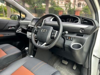 2019 TOYOTA SIENTA 1.5 V รูปที่ 9