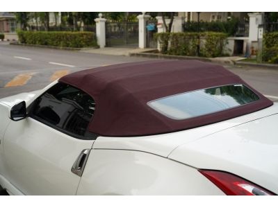 2011 Nissan 370Z cabriolet a/t สีขาว รูปที่ 9