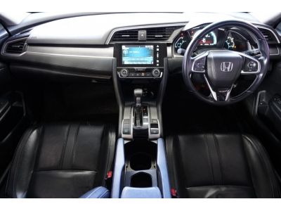 2018 HONDA CIVIC 1.8 EL  A/T สีแดง รูปที่ 9