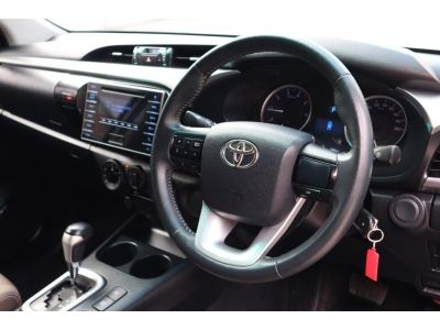 โตโยต้าชัวร์ ฟรีดาวน์ Toyota Revo D-cab 2.4 E Pre A/T ปี 17 ผ่อนเดือนละ 9,xxx บาท รูปที่ 9