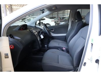 Toyota Yaris 1.5 E A/T ปี 2011 สีขาว รูปที่ 9