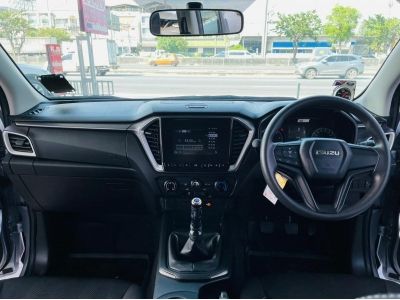 ISUZU NEW D-Max  1.9L M/T CAB 4 รถปี 2021 รูปที่ 9