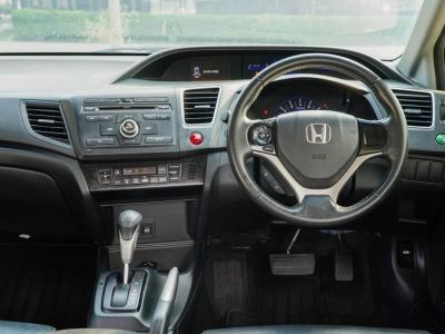 HONDA CIVIC 1.8E (โฉม FB)  ปี 2015 สวยมาก เจ้าของเดียว ไม่ติดแก๊ส ไม่มีชน รูปที่ 9