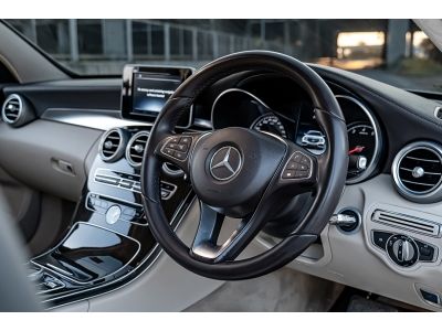 Mercedes Benz C180 Exclusive Facelift W205 รูปที่ 9