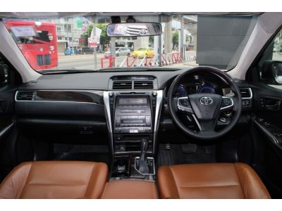 ปี 2017 TOYOTA CAMRY 2.0 G CC. สี เงิน เกียร์ Auto รูปที่ 9