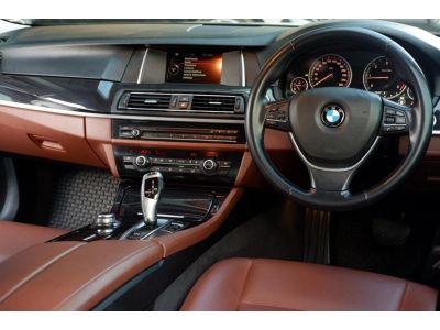 BMW 520d Luxury F10 LCI ปี 2015 ไมล์ 9x,xxx Km รูปที่ 9