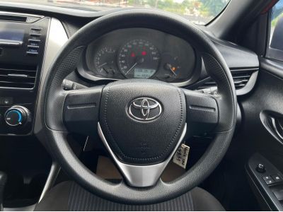 TOYOTA YARIS 1.2 J AUTO สีแดง ปี 2018 รูปที่ 7