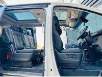 HYUNDAI STARIA 2.2 Diesel Premium with Sunroof 2022 สีขาว Warranty 5 ปี รูปที่ 9