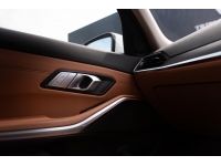 2021 BMW 320Li 2.0 Luxury รถเก๋ง 4 ประตู BSI ถึงปี 69 รูปที่ 9