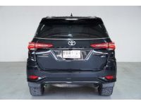 TOYOTA FORTUNER 2.4 LEGENDER 4WD AT ปี2021 จด2022 สีดำ รูปที่ 9