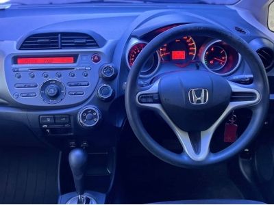 2012 Honda Jazz 1.5V เครดิตดีฟรีดาวน์ รูปที่ 10