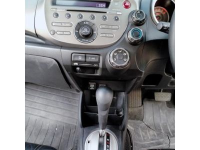 Honda Jazz 1.5 SV i-VTEC auto จด 2013 รูปที่ 10