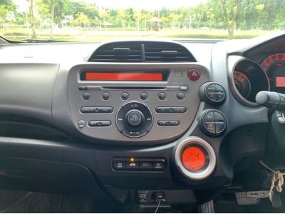 HONDA JAZZ 1.5 JP สีดำ A/T ปี2012 รูปที่ 10