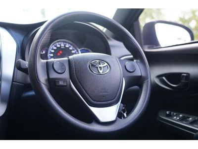 2019 TOYOTA YARIS CROOS 1.2 MID A/T สีดำ รูปที่ 10