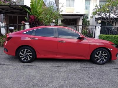 Honda Civic FC 1.8EL iVTEC ปี 2017(ปลายปีธ.ค.) สีแดง รถบ้าน มือเดียว ออกห้างป้ายแดง เจ้าของขายเอง รูปที่ 10