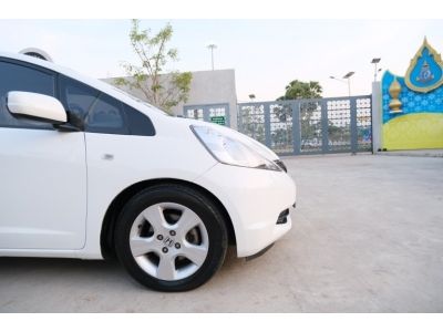 Honda Jazz 1.5V ตัวรองท๊อป เกียร์ออโต้ 2011 รูปที่ 10