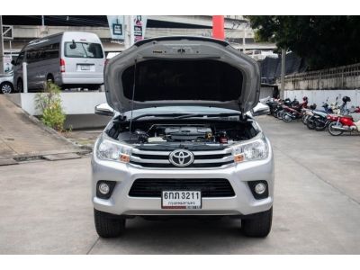 โตโยต้าชัวร์ ฟรีดาวน์  Toyota Revo D-cab 2.4 E Pre A/T ปี 17 รูปที่ 10