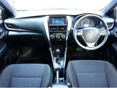 TOYOTA YARIS 1.2 J CC. ปี 2018 สี ขาว เกียร์ Auto รูปที่ 10