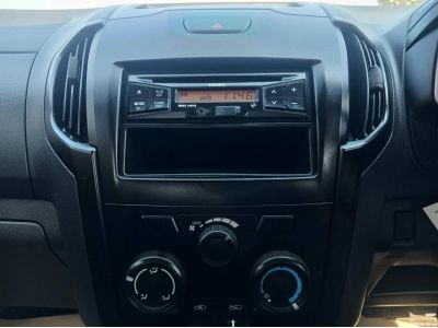 ISUZU D-MAX CAB 1.9 S เกียร์ธรรมดา ปี 60/2017 รูปที่ 10