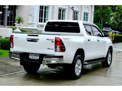 ไมล์แท้ 33,000 กม. Toyota Revo 2.4E 4ประตู prerunner เกียร์ธรรมดา ปี2020 ดีเซล สีขาว รูปที่ 10