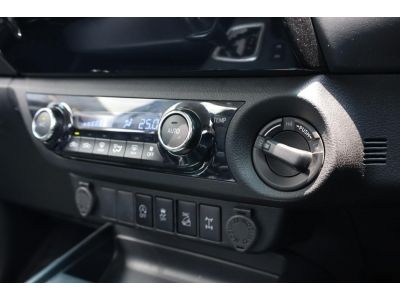 2018 TOYOTA REVO Double CAB 2.8 G PRERUNNER 2 4WD AUTO บรอนซ์เงิน รูปที่ 10