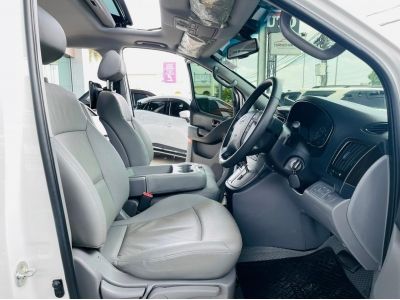 2017 Hyundai H-1 2.5 Limited Sunroof เครดิตดีฟรีดาวน์ รูปที่ 10