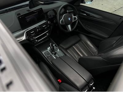 2021 BMW Series 5 530e 2.0 M Sport รูปที่ 10