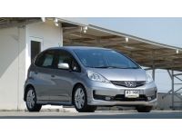 Honda Jazz GE Japan ปี 2012  auto สีเทา รถสวย รูปที่ 10