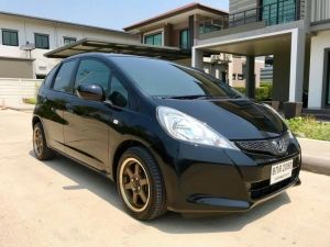 HONDA JAZZ 1.5 V  i-VTEC CVT ปลายปี 2011 จด 2012 เกียร์AUTO  สภาพนางฟ้า