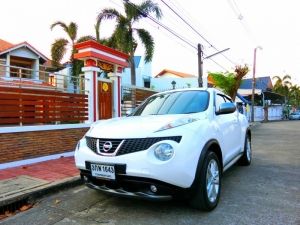 nissan juke 1.6 v รุ่น top สุดปี 2014 รถมือเดียวออกห้างป้ายแดงวิ่งน้อย 64,000กิโลแท้ไม่เคยมีอุบัติเหตุสภาพสวยพร้อมใช้ค่ะ