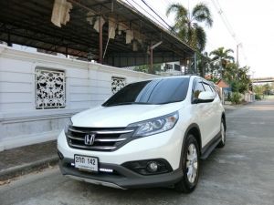 Honda CRV 2.0 EL i vtec 4WD ปี 2013 สีขาว  รถมือเดียวออกห้างป้ายแดงเข้าศูนย์ตลอดไม่เคยติดแก๊สไม่เคยมีอุบัติเหตุสวยพร้อมใช้ค่ะ