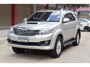 Toyota Fortuner 3.0  V SUV AT