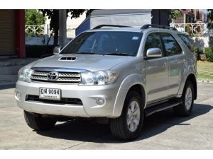 Toyota Fortuner 3.0  V  -ขับ2 หายาก