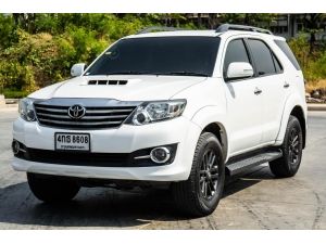 III โอ้โห III สวยจัด FORTUNER คันนี้ โก๋เก๋ไม่เหมือนใคร ปีก็ใหม่ ภายในโทนดำ ใครสนใจต้องด่วนๆเลย เหลือคันเดียวแล้ว ช้าหมด อดนะ จะหาว่าไม่บอก