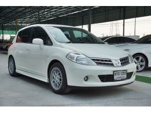 NISSAN TIIDA 1.8G HATCHBACK AT ปี2011 สีขาว