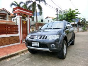 mitsubishi pajero sport 2.5 GT ดีเซล 175 แรงม้าปี 2010 มือเดียวป้ายแดงออกห้างไม่เคยมีอุบัติเหตุ รูปที่ 0