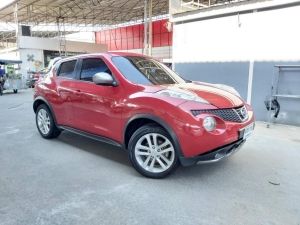 nissan juke 1.6 v รุ่นท็อปpush startปี 2014 รถมือเดียวออกห้างป้ายแดงวิ่งน้อย 98,000กิโลไม่เคยมีอุบัติเหตุค่ะสวยเดิมๆทั้งคัน