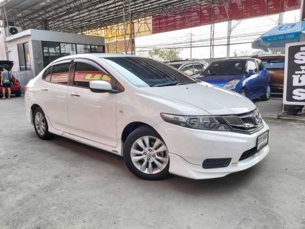 Honda city 1.5 v ปี 2013 รุ่นพิเศษ modulo รอบคันจากโรงงานวิ่งน้อย9 หมื่นกิโลแท้ไม่มีอุบัติเหตุไม่เคยติดแก๊สค่ะ