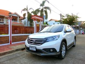 Honda CRV 2.0 E i vtec 4WD ปี 2013 สีขาว ขับ4 รถมือเดียวออกห้างป้ายแดงเข้าศูนย์ตลอดไม่เคยติดแก๊สไม่เคยมีอุบัติเหตุสวยพร้อมใช้ค่ะ