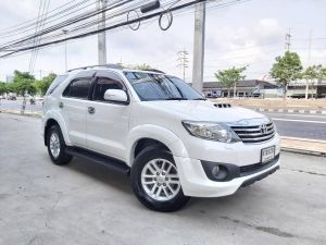 TOYOTA FORTUNER 3.0 V 4WD รุ่นท็อป ปี2013 รถสภาพสวยเดิมๆทั้งคัน เข้าศูนย์ตลอดไม่เคยมีอุบัติเหตุ พร้อมใช้ค่ะ